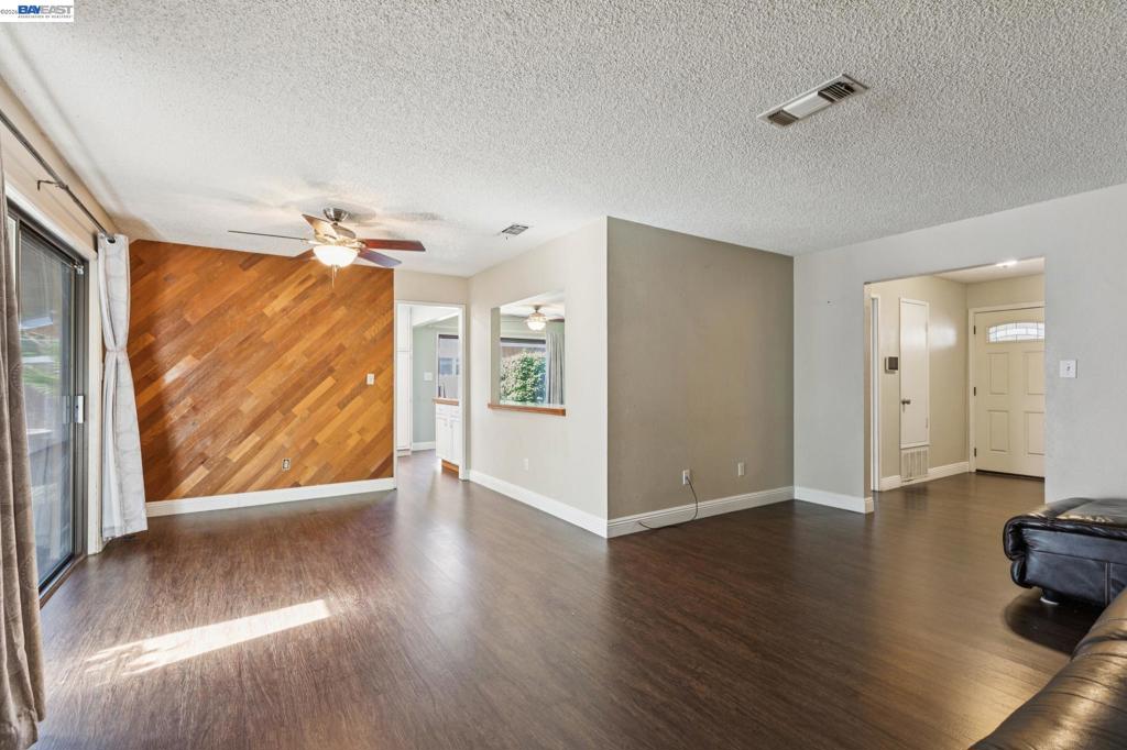 502 Shrike Ct Property Photo 18