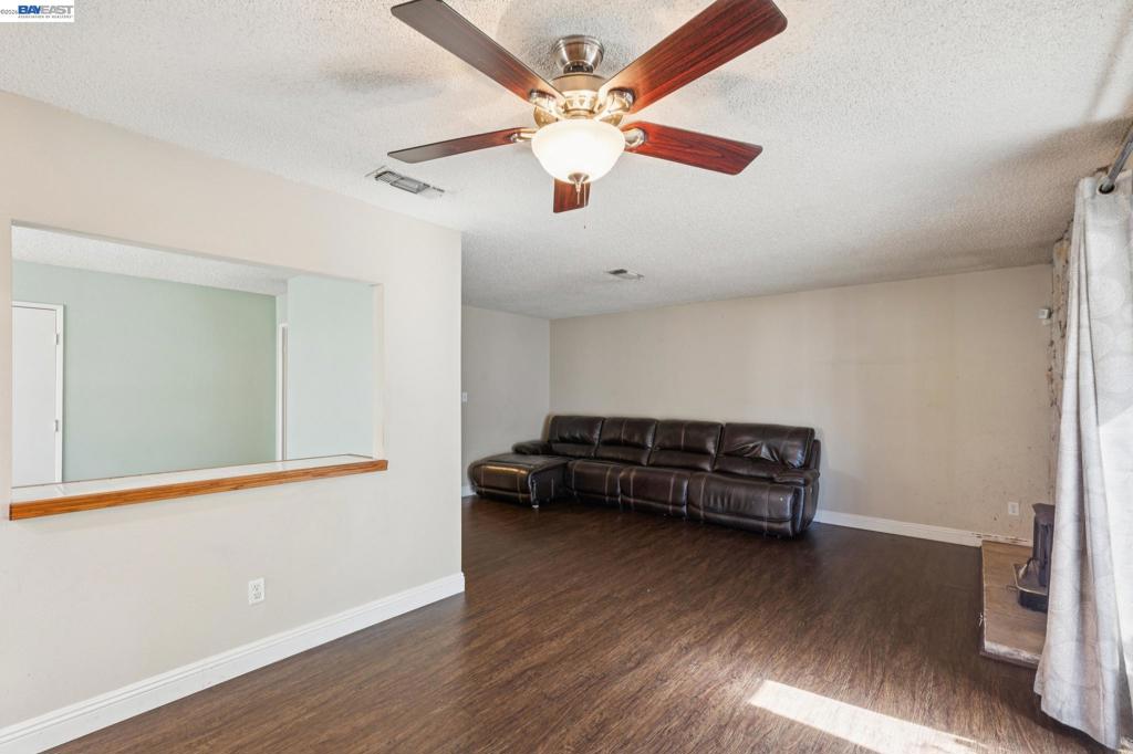 502 Shrike Ct Property Photo 19