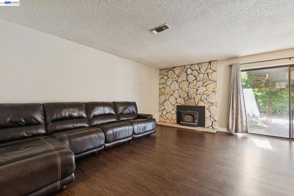 502 Shrike Ct Property Photo 21