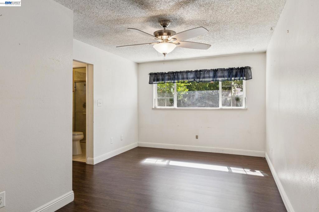 502 Shrike Ct Property Photo 25