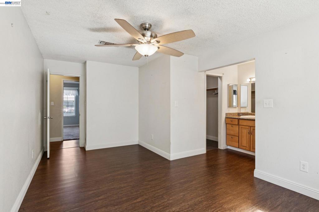 502 Shrike Ct Property Photo 27