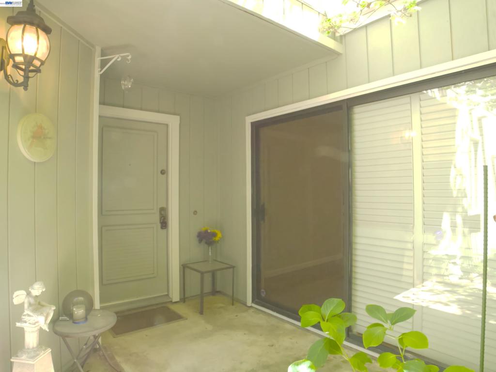 5214 Riverdale Ct Property Photo 1