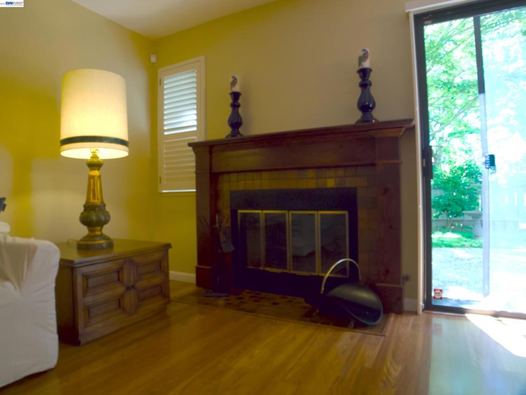5214 Riverdale Ct Property Photo 3