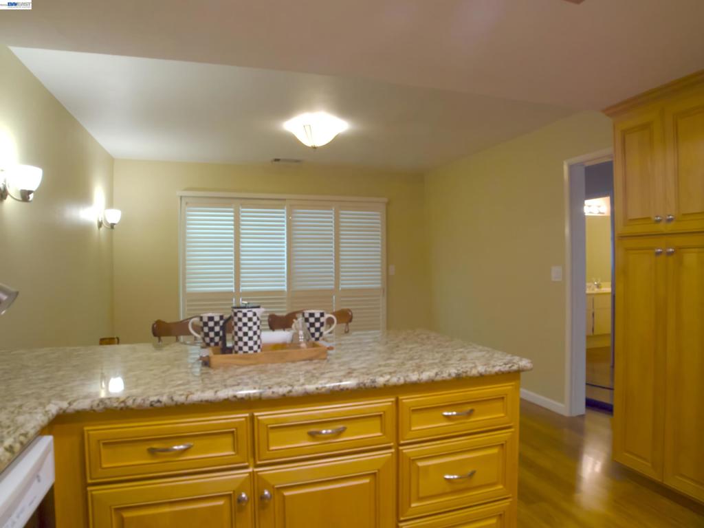 5214 Riverdale Ct Property Photo 8
