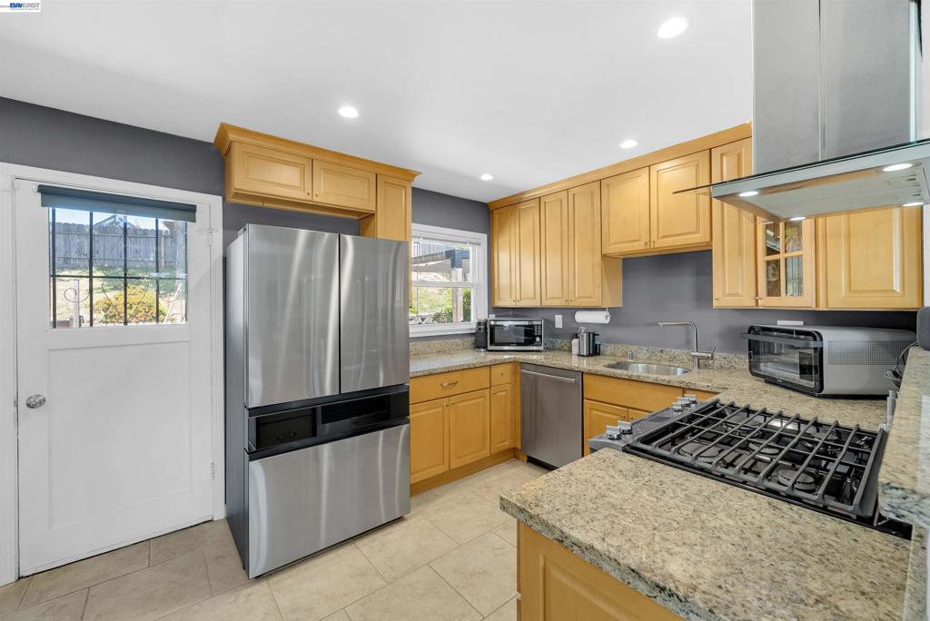 2518 Tara Hills Dr Property Photo 10