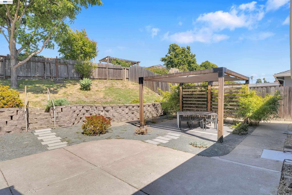 2518 Tara Hills Dr Property Photo 35