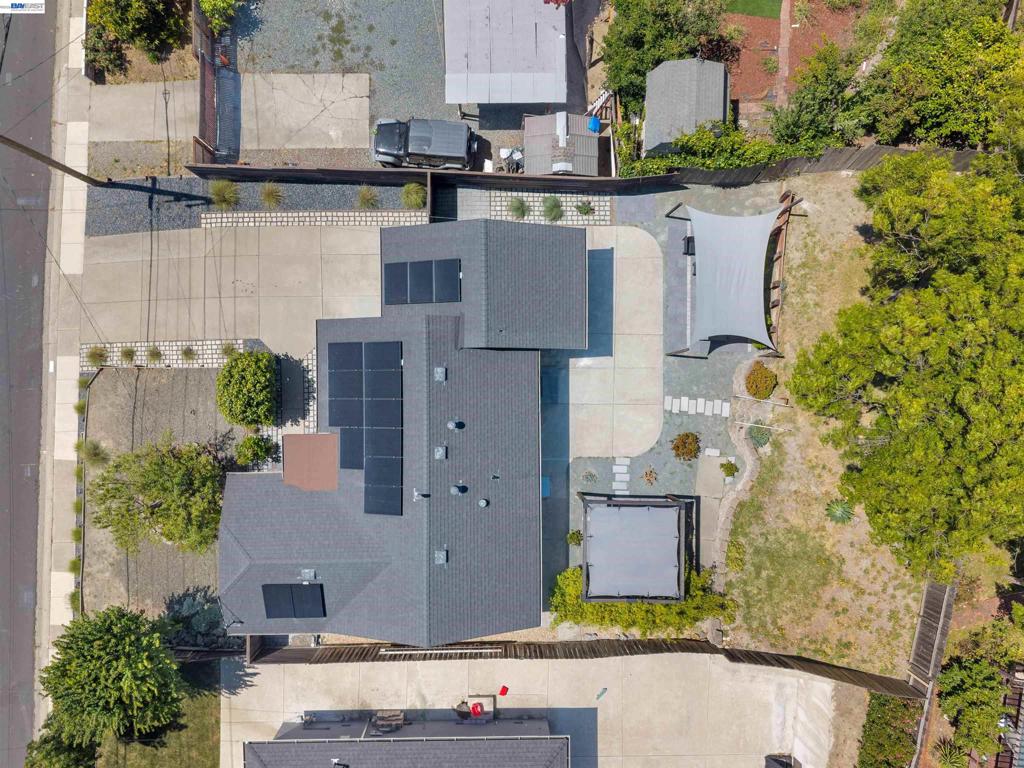 2518 Tara Hills Dr Property Photo 41