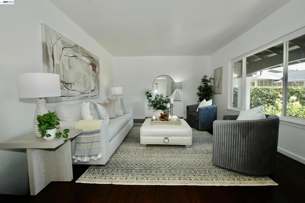 35515 Dee Place Property Photo 7