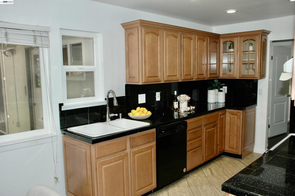 35515 Dee Place Property Photo 12