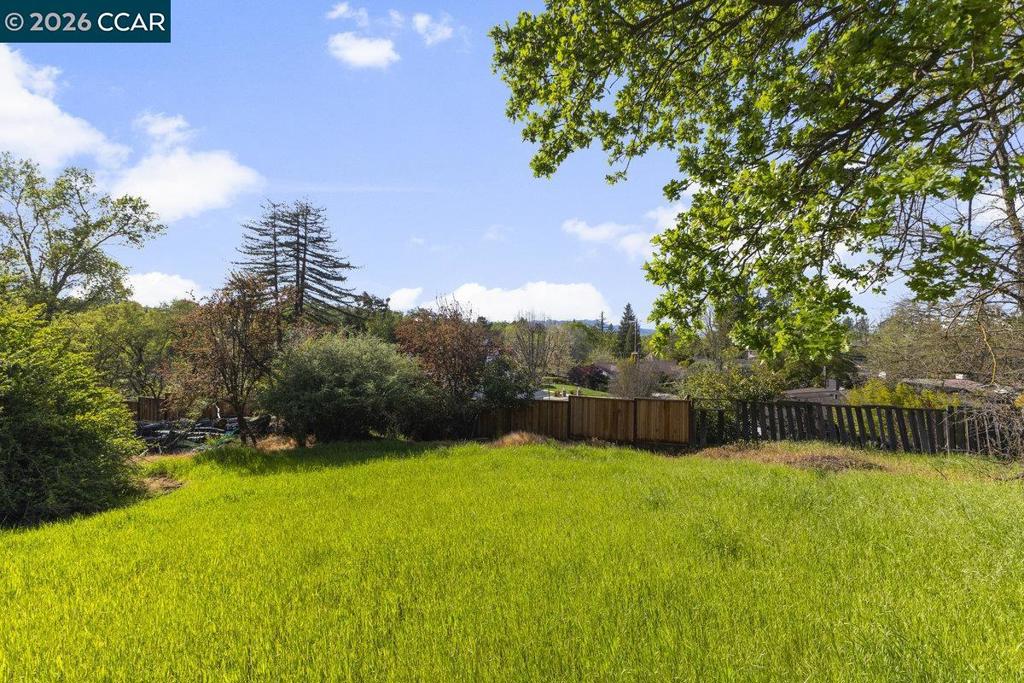 1081 Scots Ln Property Photo 10
