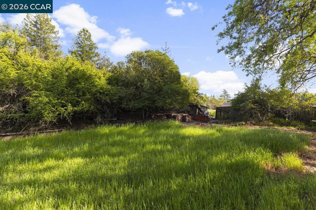 1081 Scots Ln Property Photo 13