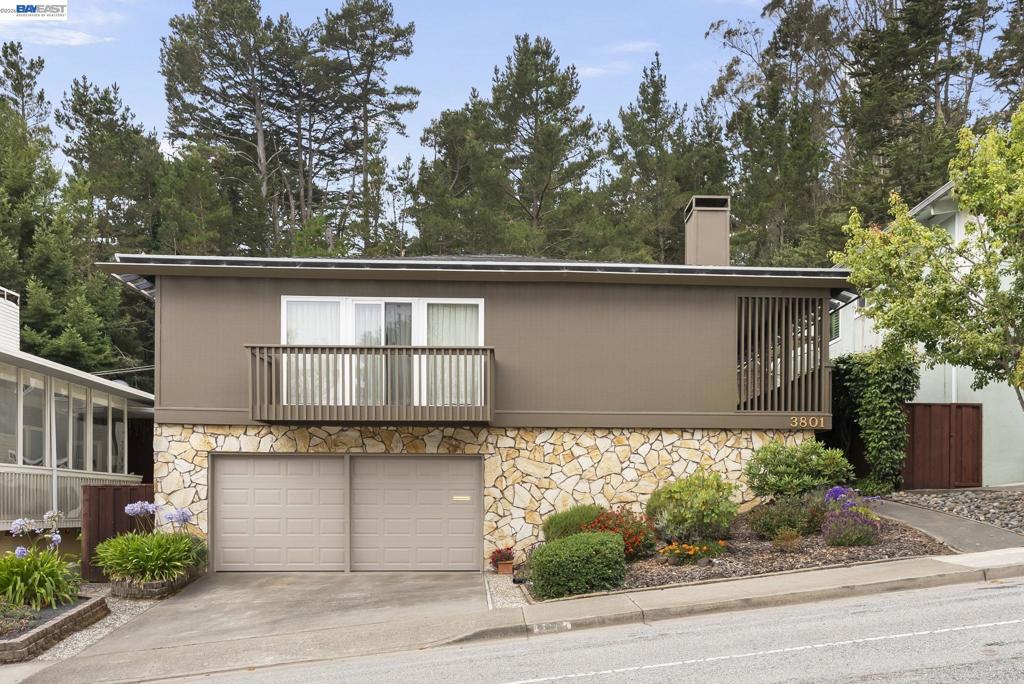 3801 Fleetwood Drive Property Photo 1