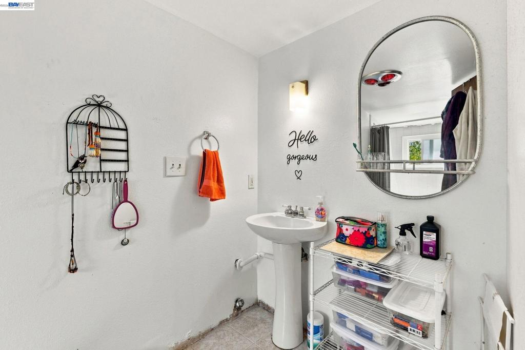 20927 Nunes Ave Property Photo 19