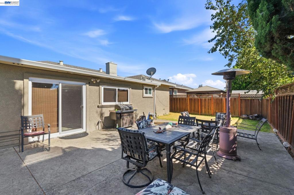 20927 Nunes Ave Property Photo 21