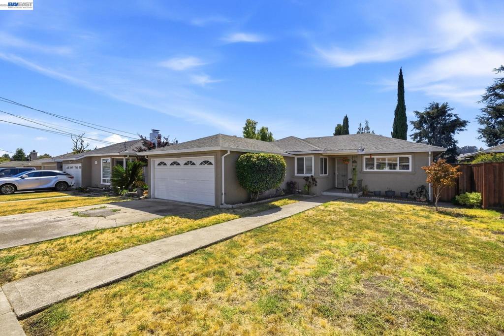 20927 Nunes Ave Property Photo 24