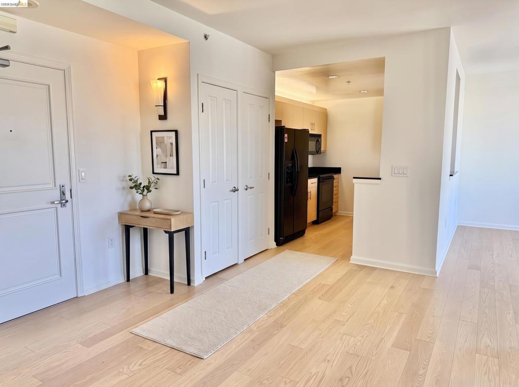 140 South Van Ness Ave 529 Property Photo 2