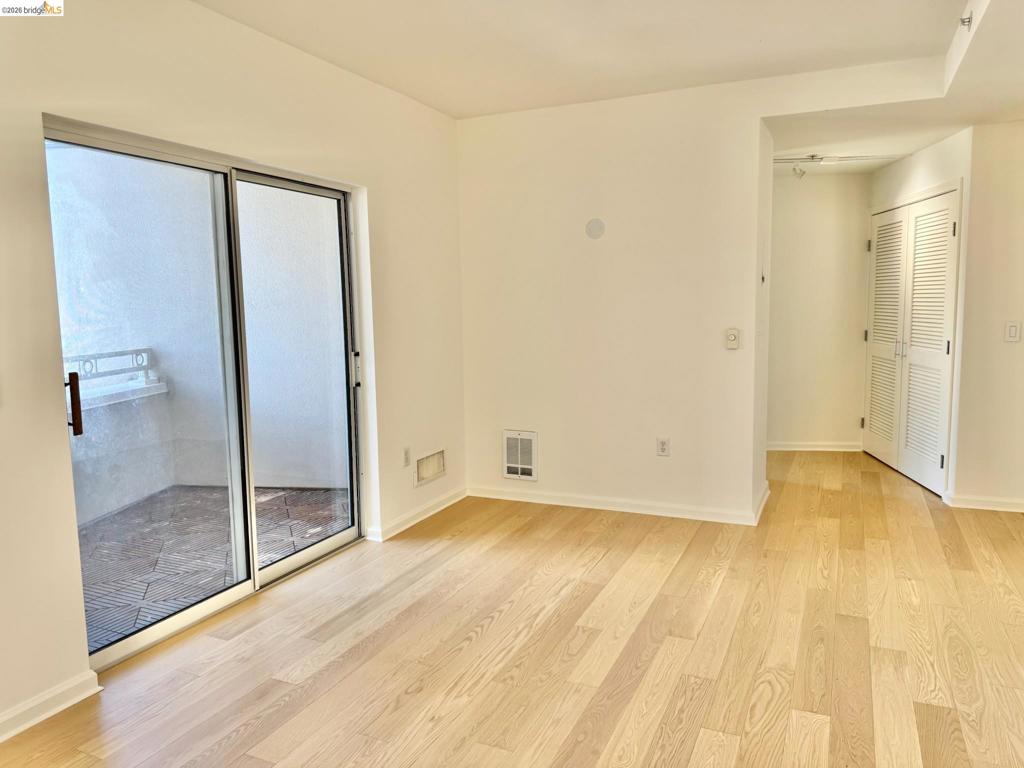 140 South Van Ness Ave 529 Property Photo 19