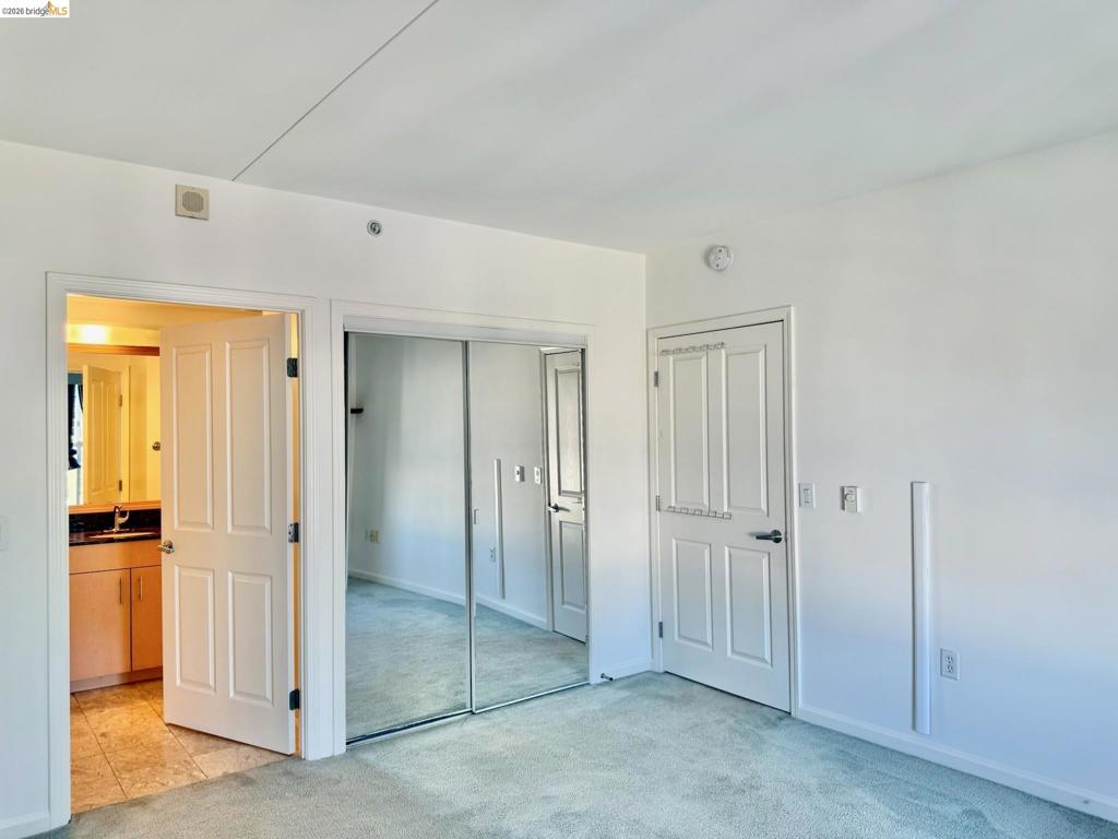140 South Van Ness Ave 529 Property Photo 25