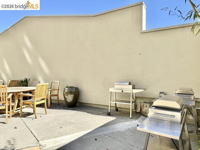 140 South Van Ness Ave 529 Property Photo 33