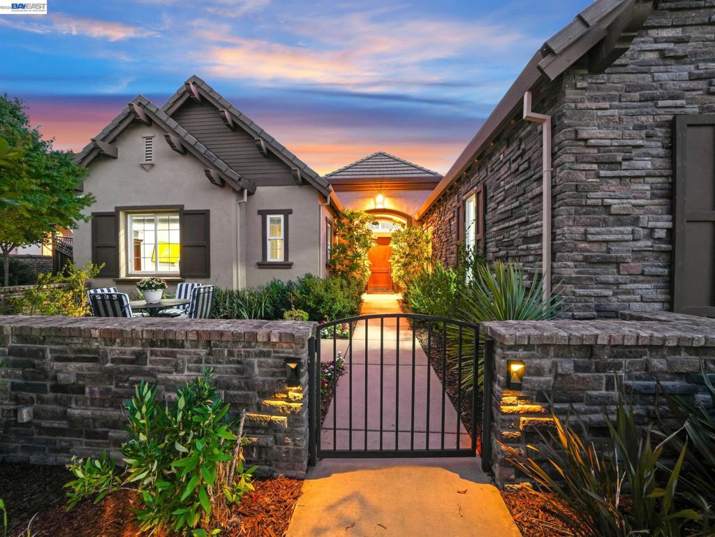 65 Stonebrae Rd Property Photo 1