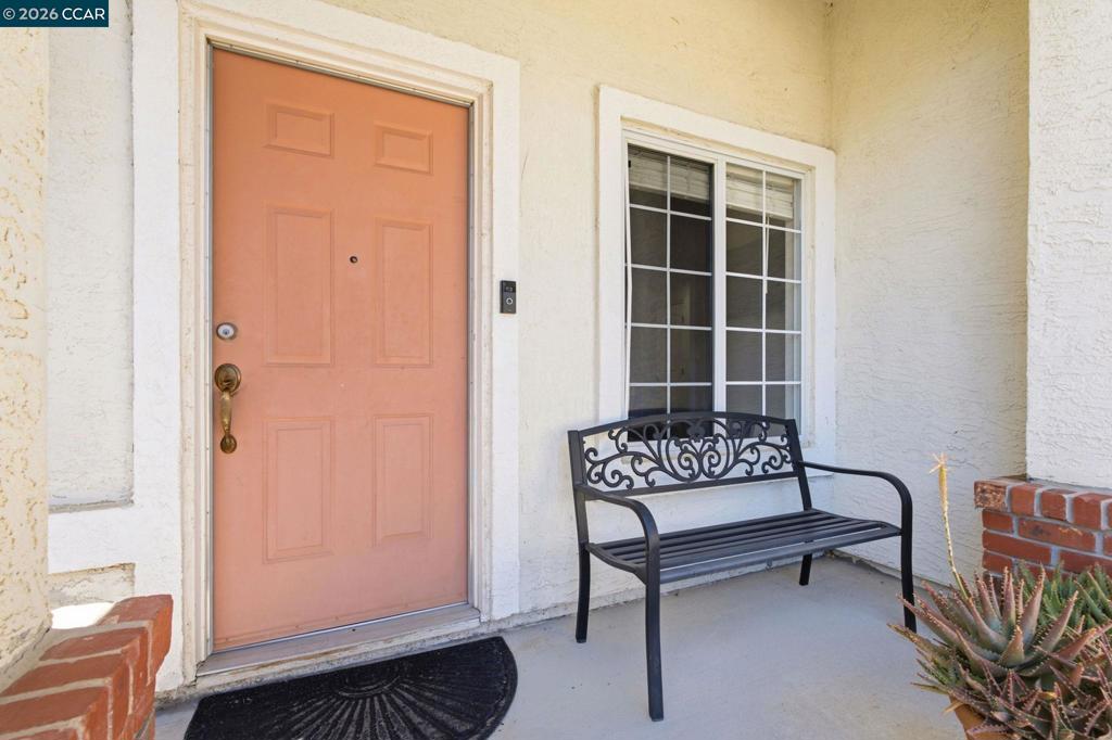 215 Shadow Hill Cir Property Photo 5