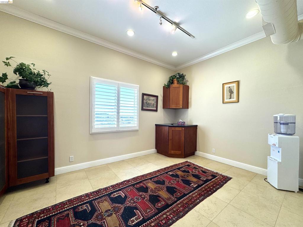 212 9th St. #401 Property Photo 11