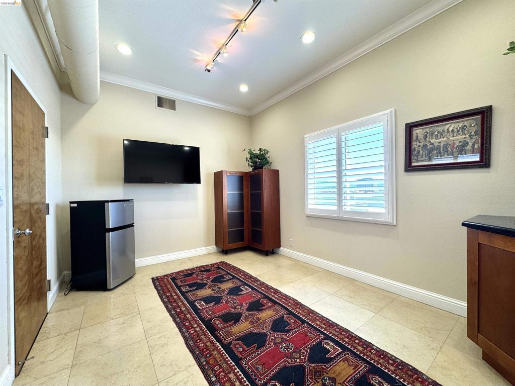 212 9th St. #401 Property Photo 12