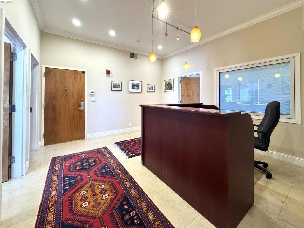 212 9th St. #401 Property Photo 14