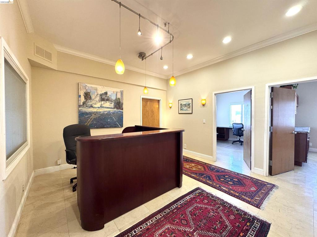 212 9th St. #401 Property Photo 15