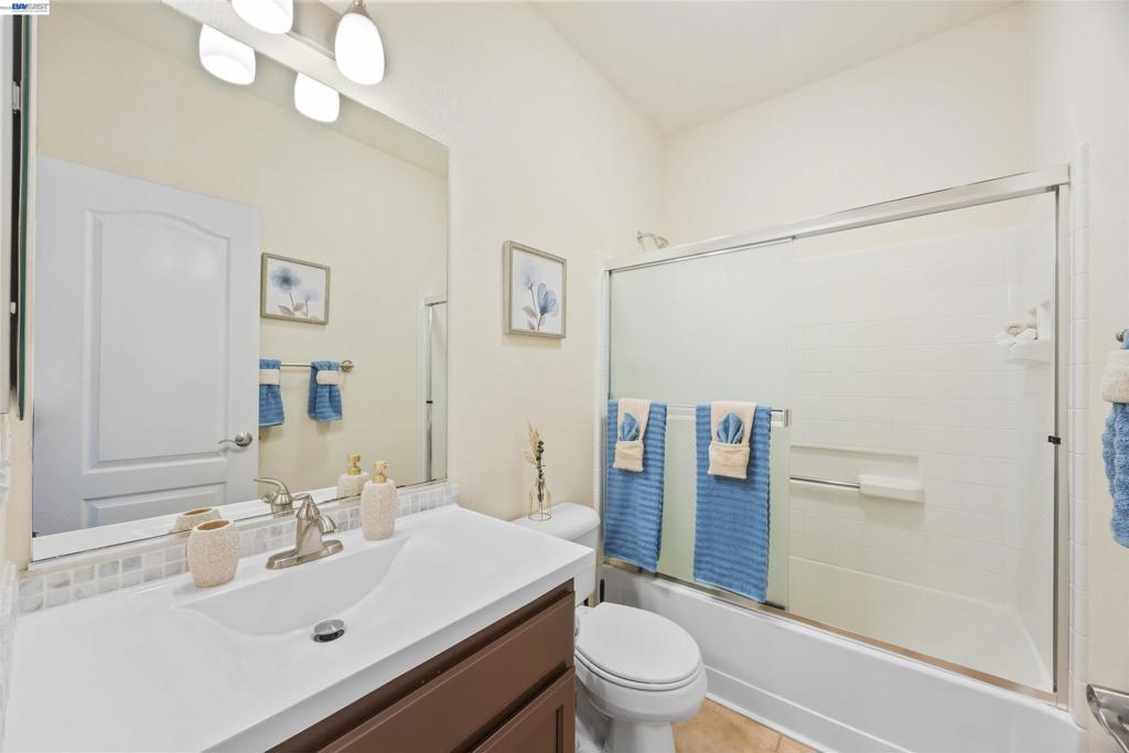 1547 Chandler St Property Photo 19