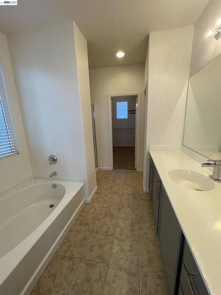 1043 Ashbridge Bay Dr Property Photo 24