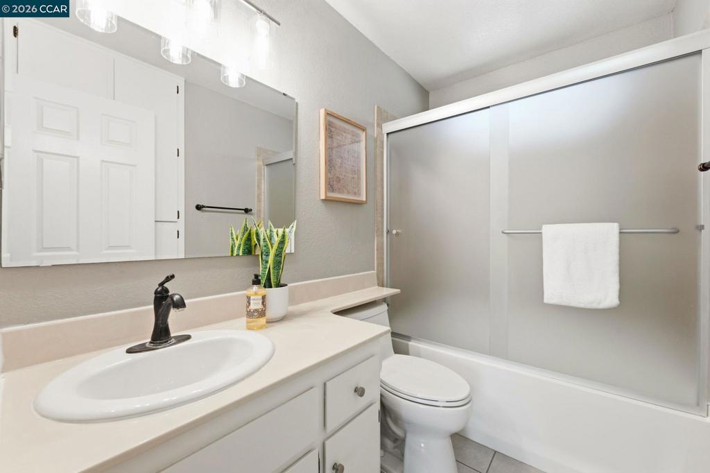 7650 Canyon Meadows Cir F Property Photo 10