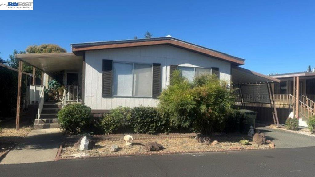 208 Kona Circle Property Photo 1
