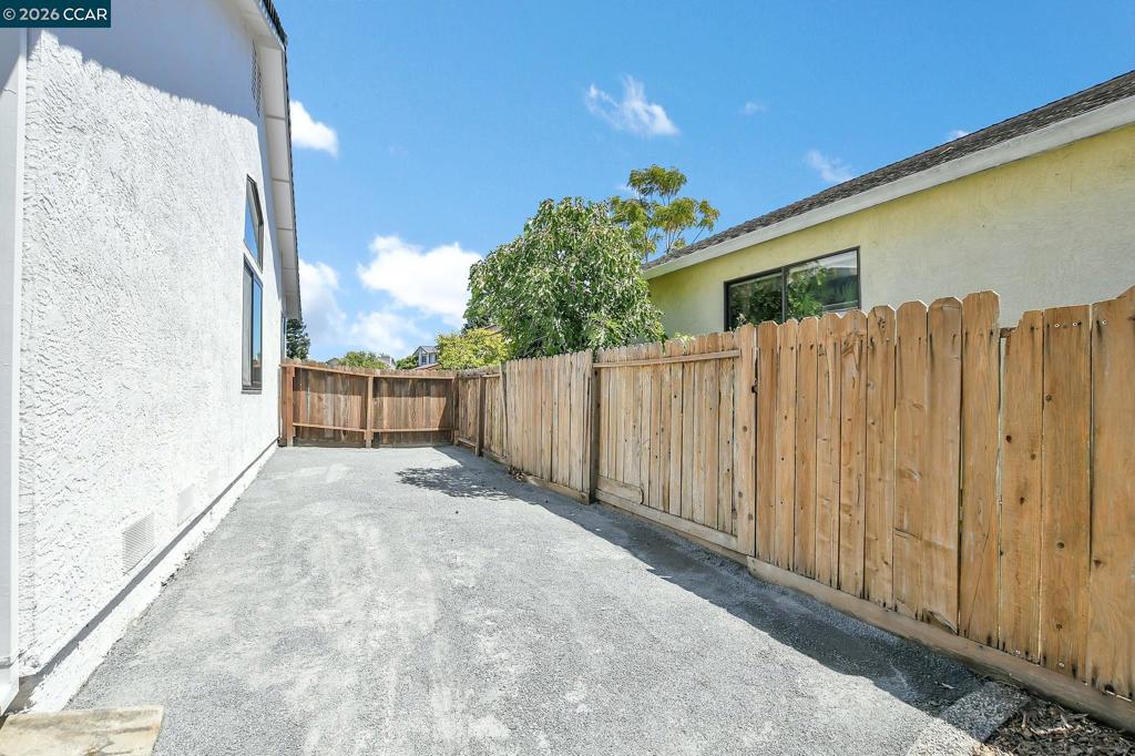 737 Huntington Way Property Photo 25