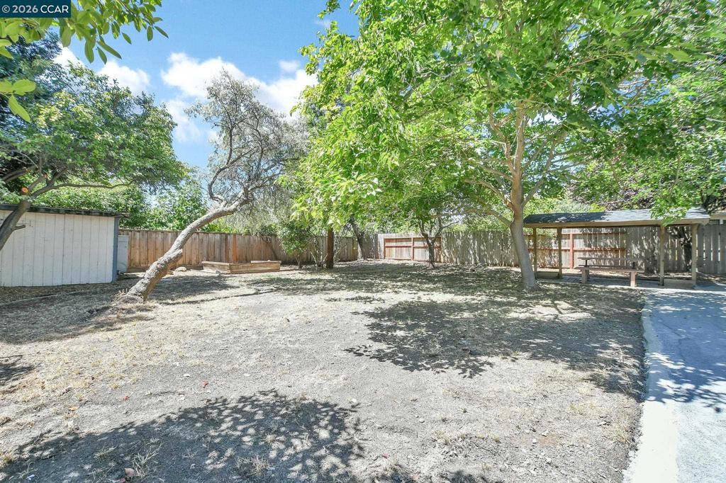 737 Huntington Way Property Photo 28