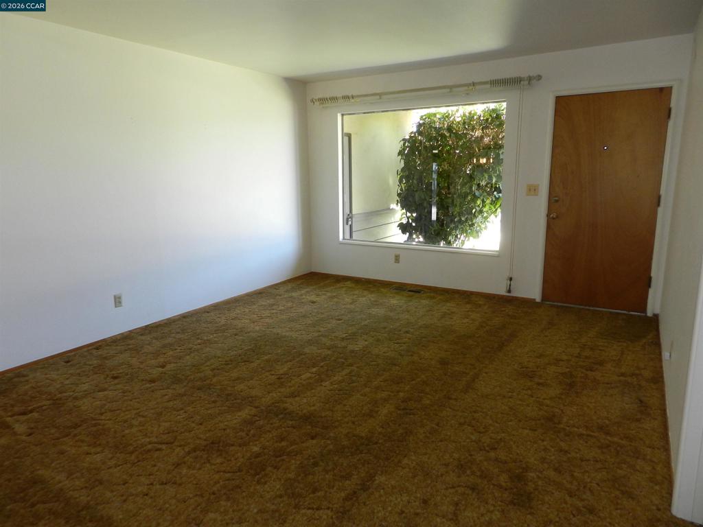 265 Jensen St Property Photo 11