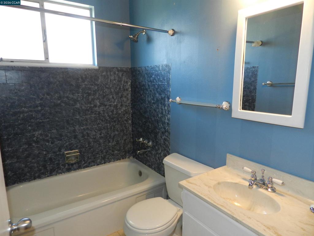 265 Jensen St Property Photo 14