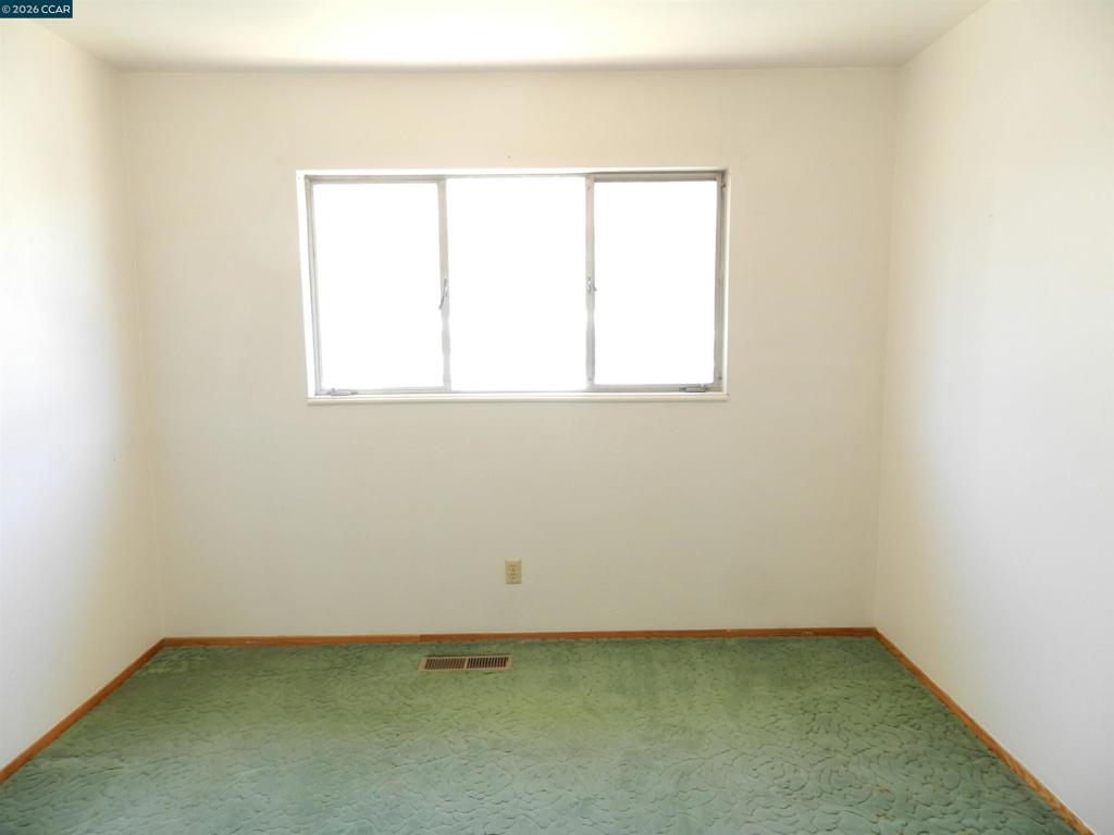 265 Jensen St Property Photo 18