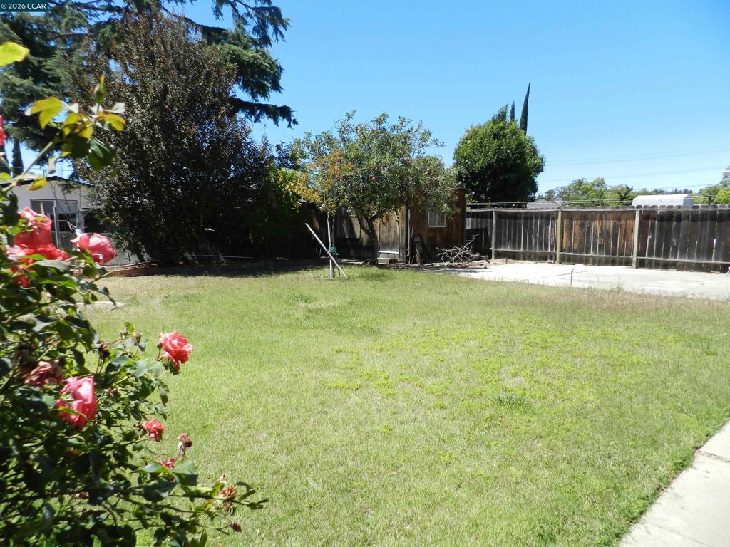 265 Jensen St Property Photo 27