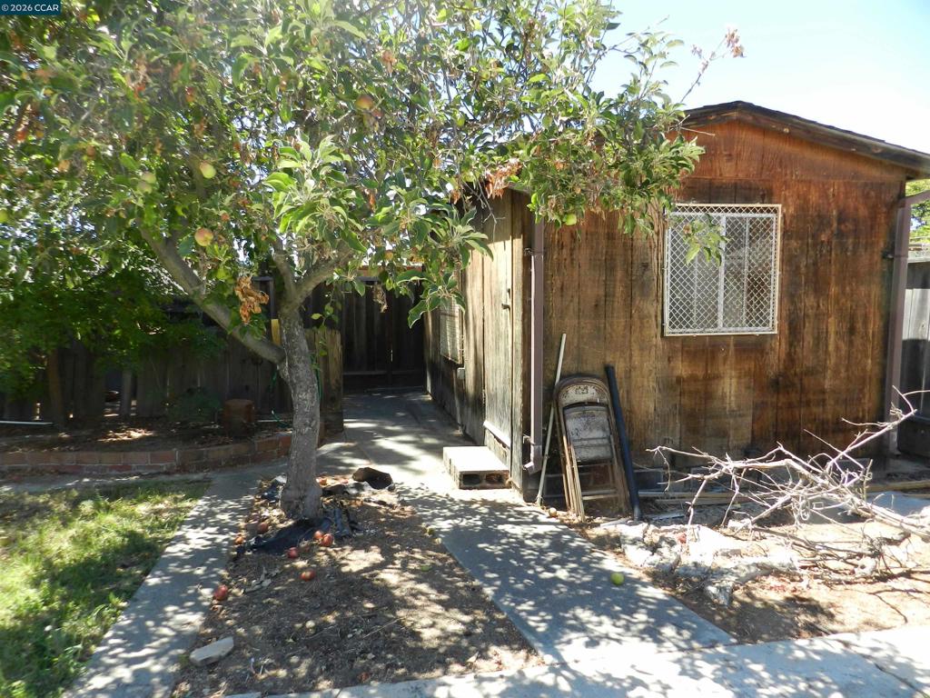 265 Jensen St Property Photo 32