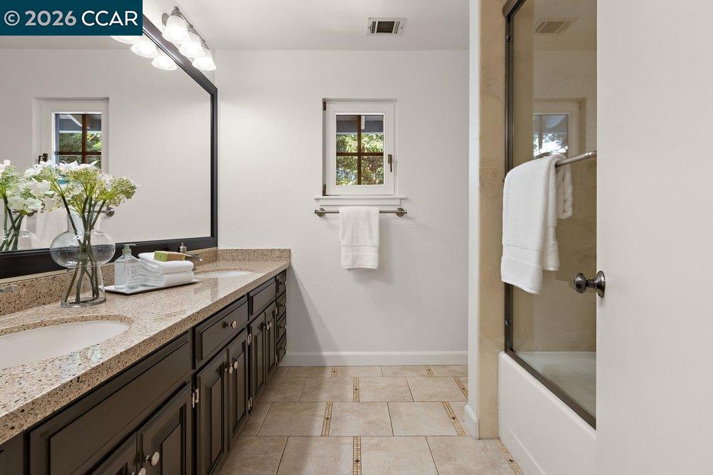 5 Via Barcelona Property Photo 32