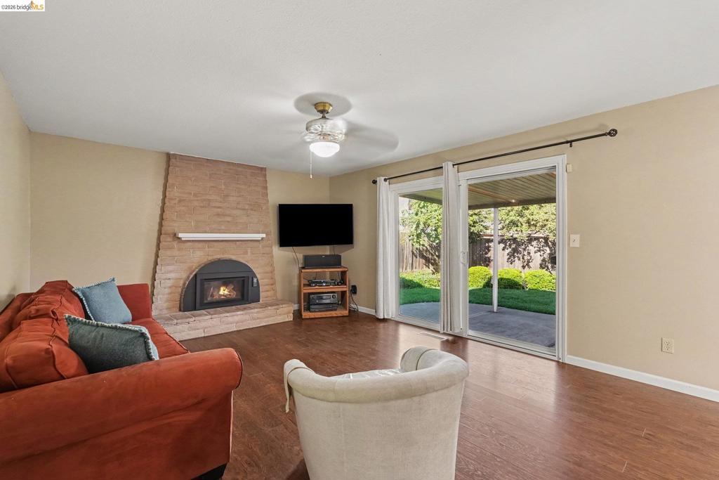 2216 Nido Court Property Photo 13