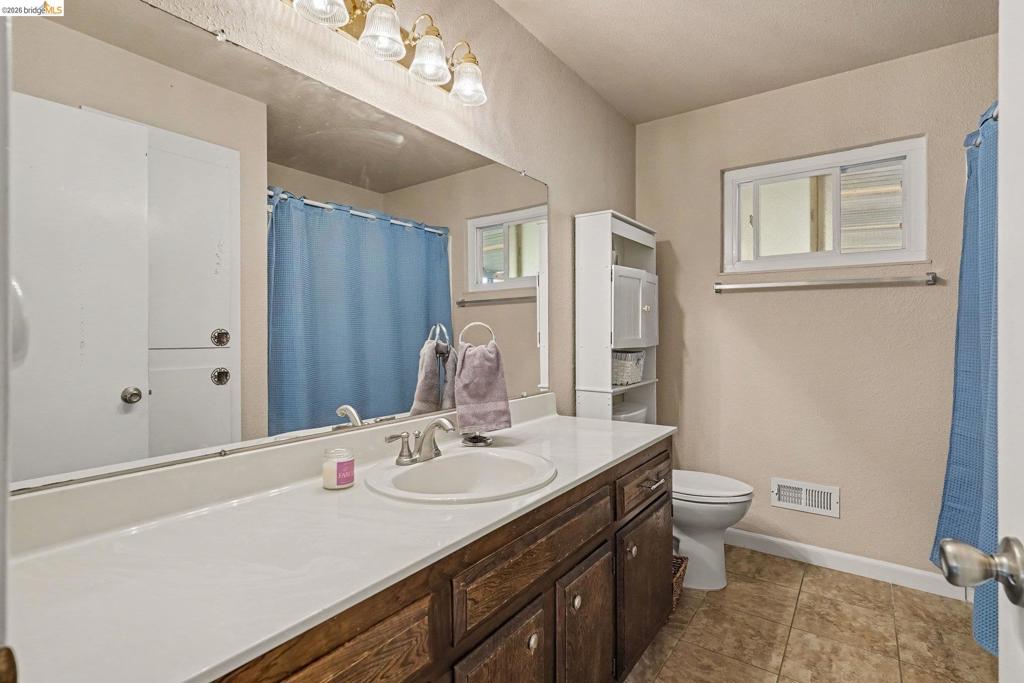 2216 Nido Court Property Photo 17
