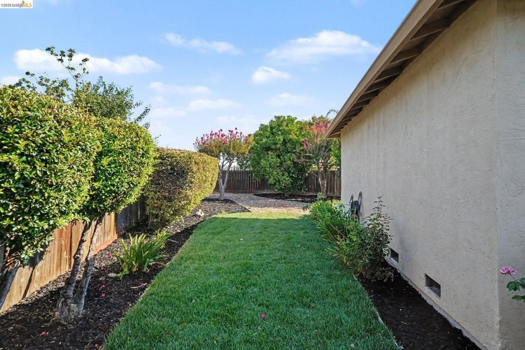 2216 Nido Court Property Photo 29
