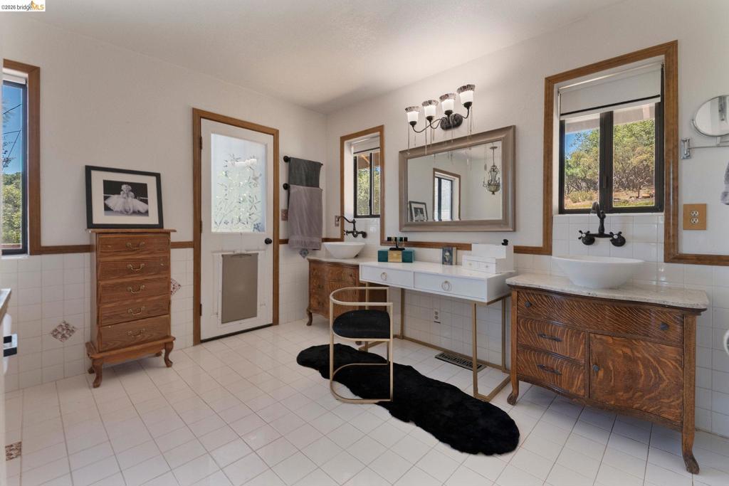 41143479 Property Photo 25