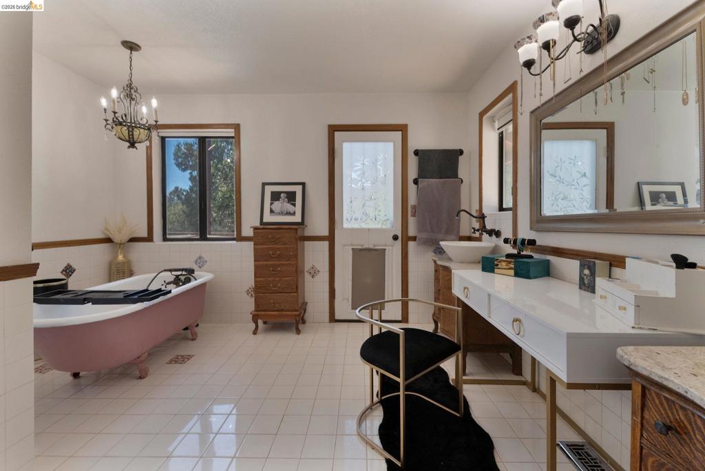 41143479 Property Photo 27