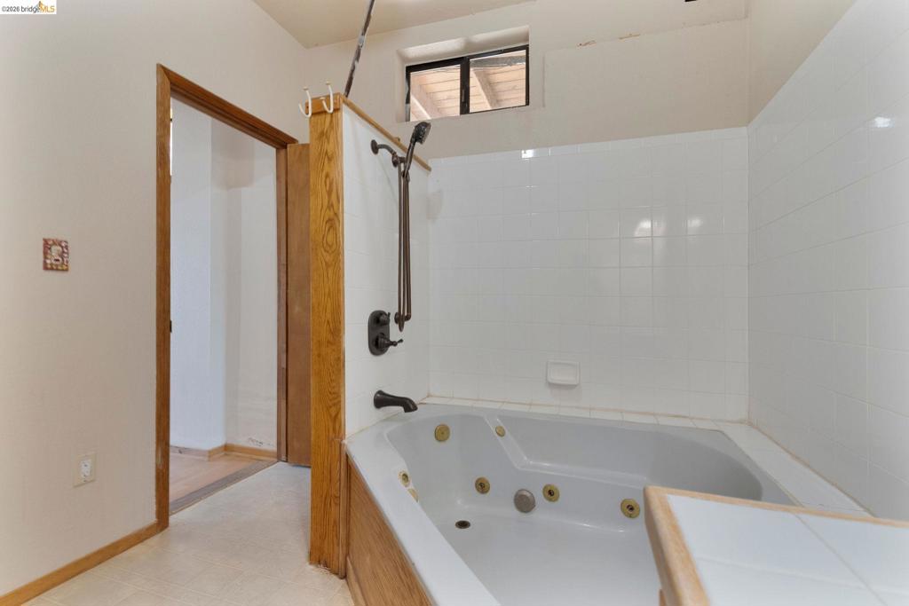 41143479 Property Photo 45