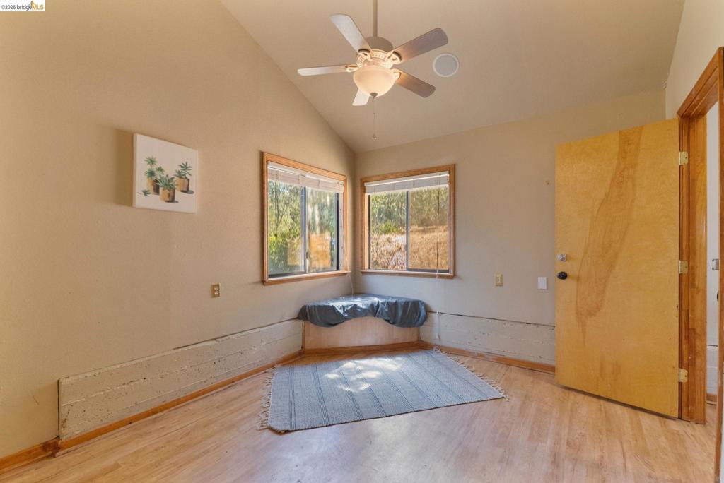 41143479 Property Photo 46