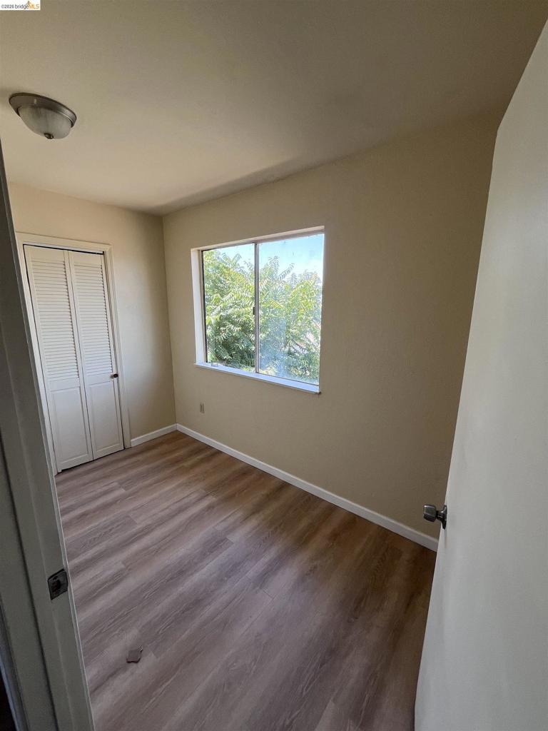 2714 79th Ave Property Photo 4