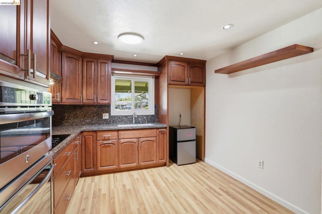 4345 Burney Way Property Photo 9